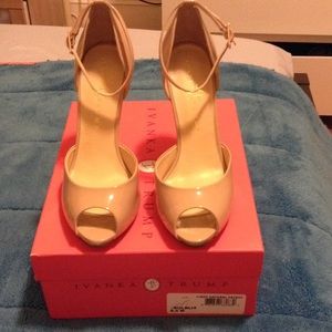 Nude peep toe pump heels